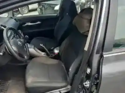 Scrapping Vehicle toyota auris (_e15_) 2.0 d-4d (ade150_) of the year 2007 powered 1