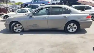 Scrapping Vehicle bmw serie 7 (e65/e66) n62b44a of the year 2001 powered 