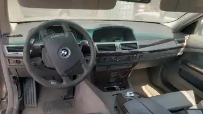 Scrapping Vehicle bmw serie 7 (e65/e66) n62b44a of the year 2001 powered 