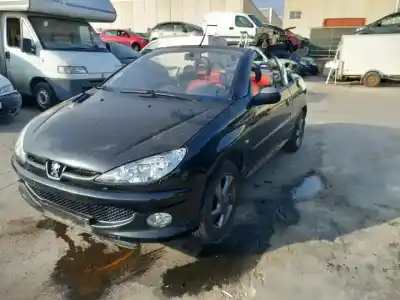 Hurda Aracı PEUGEOT 206 CC  Yılın 2004 güçlü 