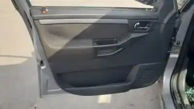 Veículo de Sucata opel meriva d-y17dt do ano 2003 alimentado 