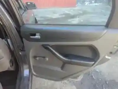 Veicolo di demolizione ford focus berlina (cap) d/g8da dell'anno 2004 alimentato 