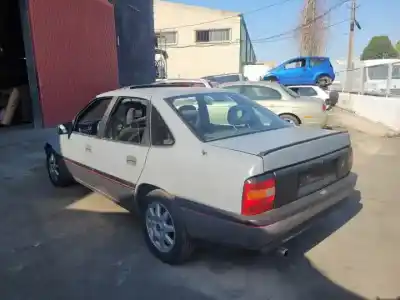 Здавання транспортного засобу opel vectra a c16nz року 1988 потужний 