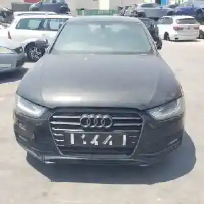 Veículo de Sucata audi a4 berlina (b8) cjca do ano 2012 alimentado 