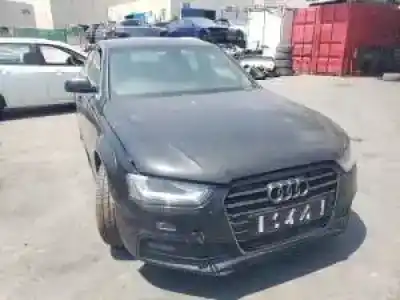 Veículo de Sucata audi a4 berlina (b8) cjca do ano 2012 alimentado 
