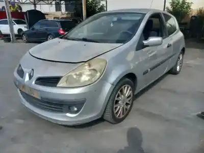 Scrapping Vehicle RENAULT CLIO III  of the year 2005 powered 