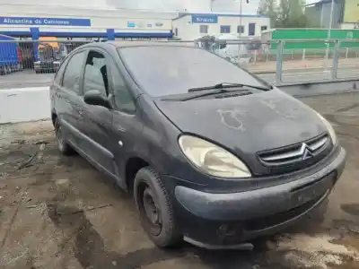 Scrapping Vehicle CITROEN XSARA PICASSO  of the year 2000 powered 