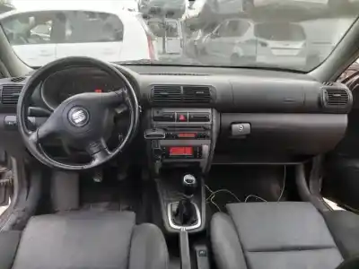 Scrapping Vehicle seat leon (1m1) d-alh of the year 2002 powered 