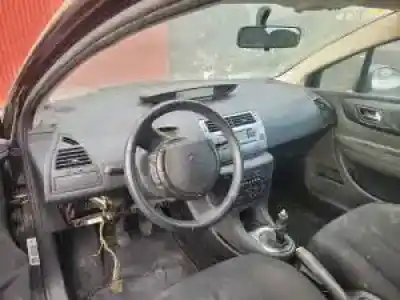 Scrapping Vehicle citroen c4 coupe 9hx of the year 2008 powered 