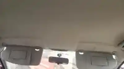 Veicolo di demolizione ford focus berlina (cap) hwda.hwdb.shda.shdc.shdb dell'anno 2004 alimentato 