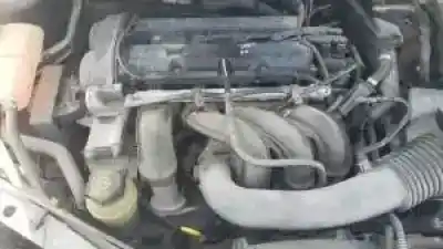 Veicolo di demolizione ford focus berlina (cap) hwda.hwdb.shda.shdc.shdb dell'anno 2004 alimentato 