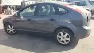 Veicolo di demolizione ford focus berlina (cap) hwda.hwdb.shda.shdc.shdb dell'anno 2004 alimentato 
