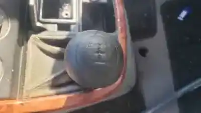 Veicolo di demolizione kia carnival ii j3 dell'anno 2001 alimentato 