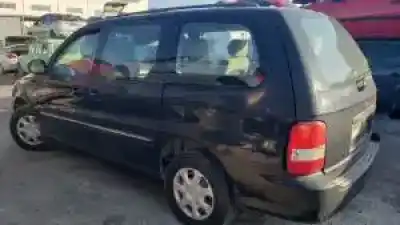 Veicolo di demolizione kia carnival ii j3 dell'anno 2001 alimentato 