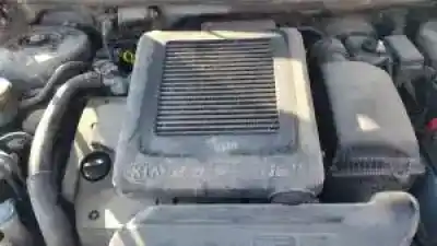 Veicolo di demolizione kia carnival ii j3 dell'anno 2001 alimentato 