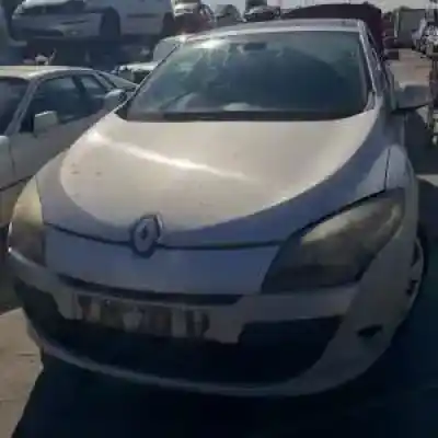 Veículo de Sucata renault megane iii berlina 5 p k4m858 do ano 2008 alimentado 