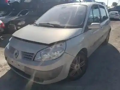 Veicolo di demolizione RENAULT SCÉNIC II (JM0/1_)  dell'anno 2003 alimentato 