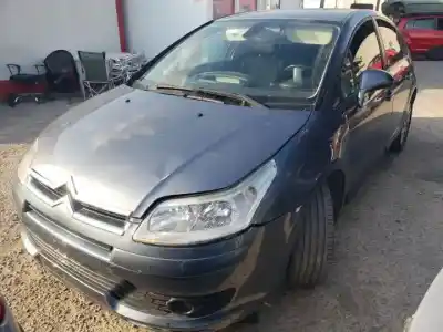 Sloopvoertuig CITROEN C4 BERLINA  van het jaar 2004 aangedreven 