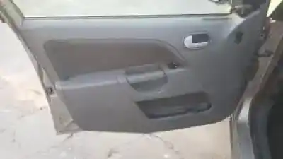 Veículo de Sucata ford fiesta (cbk) fxja do ano 2002 alimentado 