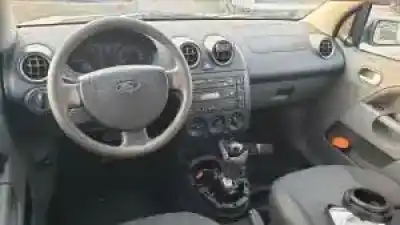 Veículo de Sucata ford fiesta (cbk) fxja do ano 2002 alimentado 