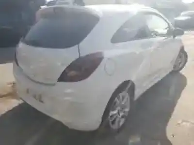 Veicolo di demolizione opel corsa d a14xer dell'anno 2010 alimentato 