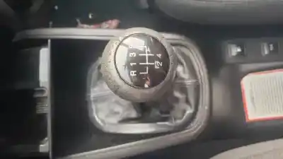 Здавання транспортного засобу seat leon (1m1) d-asv року 2002 потужний 