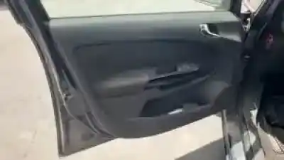 Veicolo di demolizione opel corsa d a14xer dell'anno 2010 alimentato 