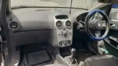 Veicolo di demolizione opel corsa d a14xer dell'anno 2010 alimentato 