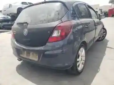 Veicolo di demolizione opel corsa d a14xer dell'anno 2010 alimentato 