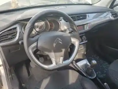 Veicolo di demolizione citroen c3 8hzdv4td.8hrdv4c.8hz.8hr.8h01 dell'anno 2010 alimentato 