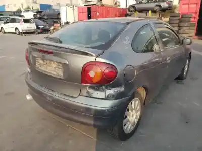 Veículo de Sucata renault megane i fase 2 coupe (da...) k4m700 do ano 2000 alimentado 