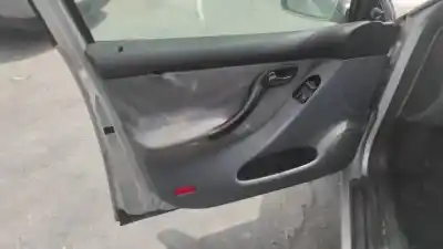 Здавання транспортного засобу seat leon (1m1) akl року 1999 потужний 