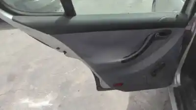 Здавання транспортного засобу seat leon (1m1) akl року 1999 потужний 