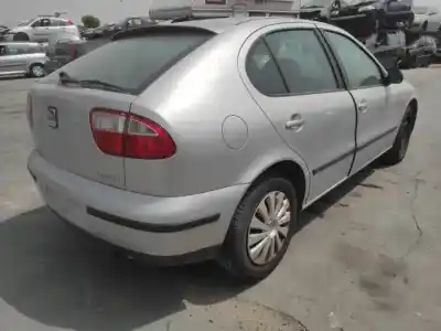 Здавання транспортного засобу seat leon (1m1) akl року 1999 потужний 