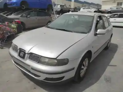 Здавання транспортного засобу seat leon (1m1) akl року 1999 потужний 