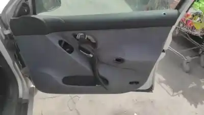 Здавання транспортного засобу seat leon (1m1) akl року 1999 потужний 