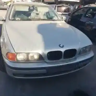 Veículo de Sucata bmw serie 5 touring (e39) 256s4.m52b52u1 do ano 2000 alimentado 