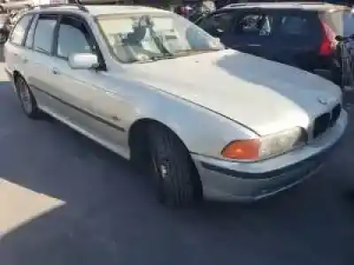 Veículo de Sucata bmw serie 5 touring (e39) 256s4.m52b52u1 do ano 2000 alimentado 