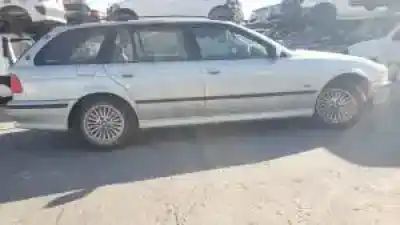 Veículo de Sucata bmw serie 5 touring (e39) 256s4.m52b52u1 do ano 2000 alimentado 