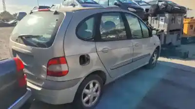 Здавання транспортного засобу renault scenic (ja..) f9q744.f9qq7 року 2002 потужний 
