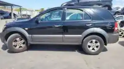 Scrapping Vehicle kia sorento (bl) d4cb of the year 2002 powered 