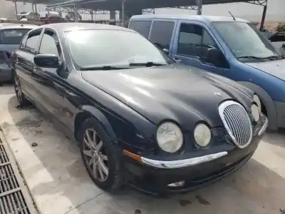 Здавання транспортного засобу jaguar s-type ii (x200) 4.0 v8 року 1998 потужний 