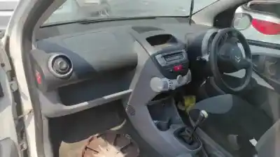 Veicolo di demolizione citroen c1 cfa.384f.cfb.1kr dell'anno 2010 alimentato 