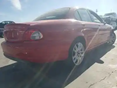 Veículo de Sucata jaguar x-type i (x400) 2.5 v6 a las 4 ruedas do ano 2002 alimentado 