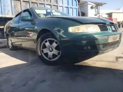 Veículo de Sucata seat leon (1m1) azd m.b. do ano 2000 alimentado 