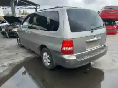 Veículo de Sucata kia carnival ii j3 do ano 2001 alimentado 