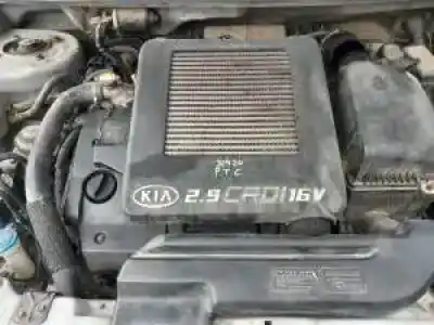 Veículo de Sucata kia carnival ii j3 do ano 2001 alimentado 