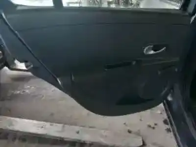 Veicolo di demolizione renault clio iii k4j780 dell'anno 2005 alimentato 