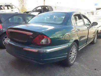 Здавання транспортного засобу jaguar x-type i (x400) 2.5 v6 a las 4 ruedas року 2005 потужний 