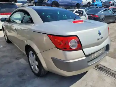 Scrapping Vehicle renault megane ii coupe k4m812 of the year 2006 powered 